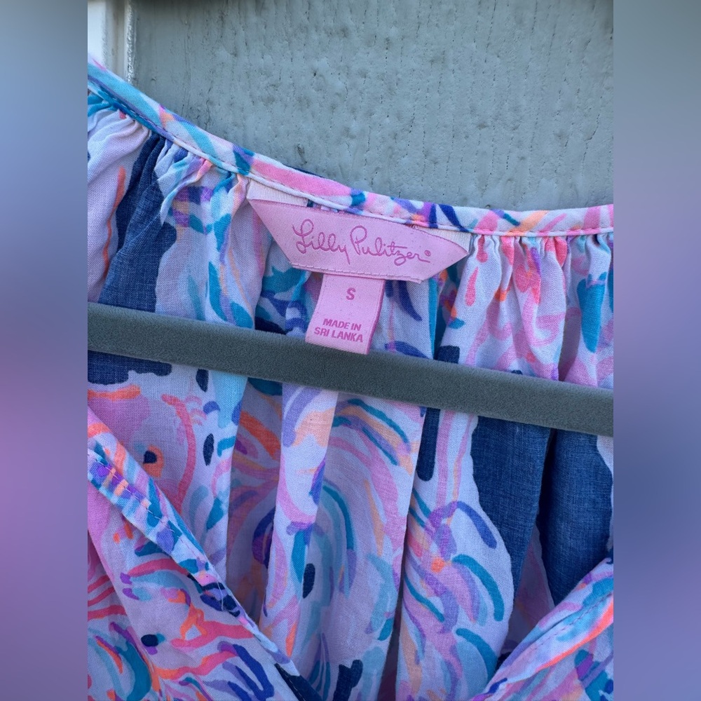 LILLY PULITZER Willa Head in the Sand Ostrich Print Split Neck Top Blouse Small - Picture 6 of 10